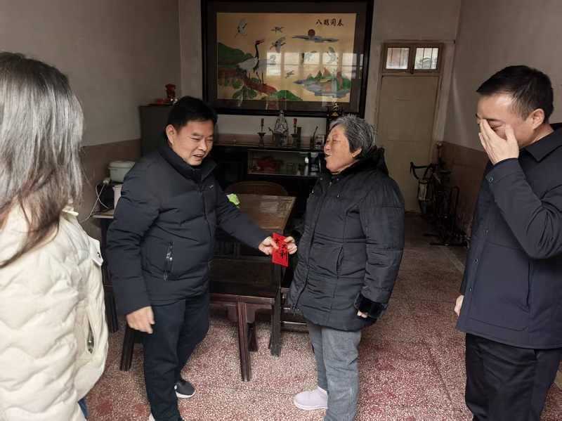 水建集团党总支联合工会开展春节慰问活动